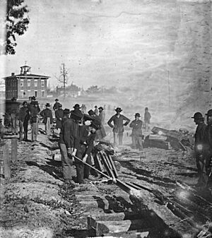 Archivo:Sherman railroad destroy