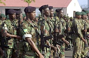 Archivo:Soldiers from the Royal Bahamas Defense Force take part in the opening ceremonies of the Joint Task Force Tradewinds 04 Multinational Training Exercise at Las Calderas Naval Base, Dominican Republic, on April 14, 2004 DA-SD-07-32437