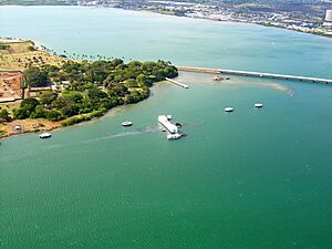 Archivo:USS Arizona