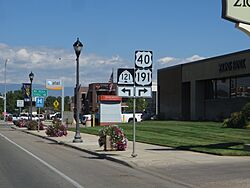 US Routes 40 and 191 approaching Utah State Route 121.jpg