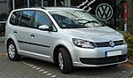 VW Touran II. Facelift front-1 20100925.jpg