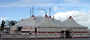 Archivo:Zirkus Barum 01 KMJ