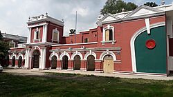 রংপুর টাউন হলের দক্ষিণ দিক-২.jpg