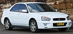 Archivo:2004 Subaru Impreza (GDE) RS sedan (2011-10-31)