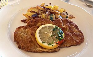 Archivo:2022-12-29 Wiener Schnitzel im Hotel Kaiserin Elisabeth