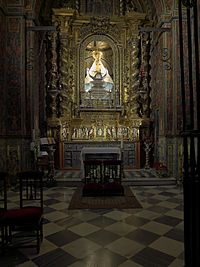 Archivo:Basílica de San Ildefonso (Jaén). Virgen de la Capilla
