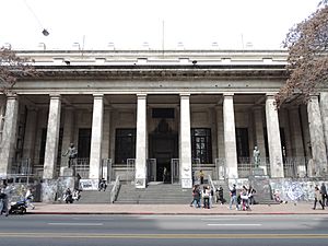 Archivo:Biblioteca Nacional I