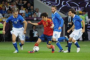 Archivo:Bonucci, Silva, De Rossi and Pirlo Euro 2012 final