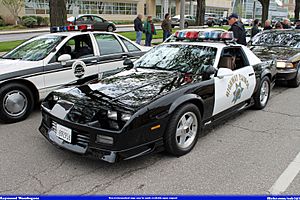 Archivo:California Highway Patrol Chevrolet Camaro