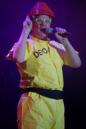 Archivo:Devo