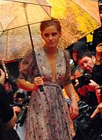 Archivo:Emma Watson at Harry Potter and the Half-Blood Prince Premiere 06 cropped