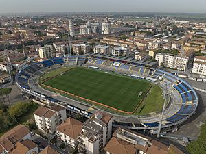 Archivo:Italy - Pisa - Stadium