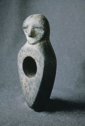 Archivo:Kiuruveden reikäkirves - Stone axe of Kiuruvesi