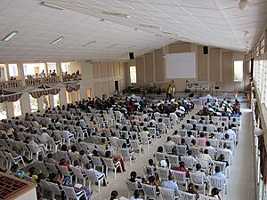 Archivo:Monrovia Christian Fellowship worship service