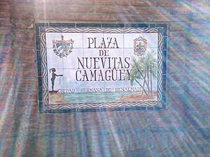Archivo:Plaza Nuevitas Benalmádena