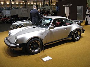 Archivo:Porsche 911 (930) Turbo (8472383900)