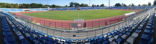 Archivo:Stadionul Emil Alexandrescu panorama