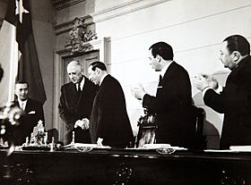 Archivo:Visita del Presidente Charles de Gaulle, Hugo Zepeda Barrios, Raúl Morales, Eduardo Cañas, oc