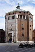 20110725 Cremona Baptistery 5948.jpg