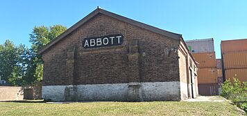 Archivo:Abbott galpon