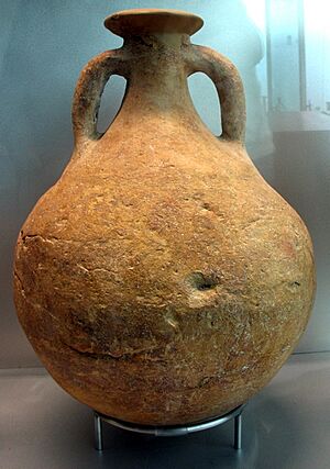 Archivo:Amphora for olive oil - 2nd century- Escombreras Murcia Spain- ARQVA