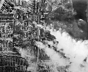 Archivo:Bundesarchiv Bild 183-B22176, Russland, Kampf um Stalingrad, Luftangriff