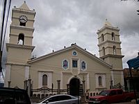 Archivo:Catholic Church La Esperanza