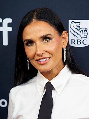 Archivo:Demi Moore at the 2024 Toronto International Film Festival 3 (cropped) (cropped)