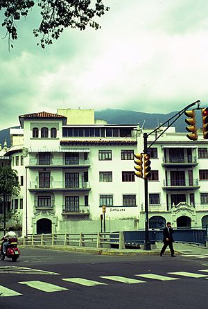 Archivo:Edificio Santillana