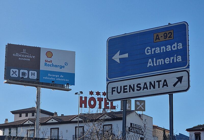 Entrada de Fuensanta (Granada)