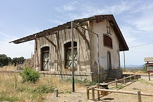 Archivo:Estación de Aldeanueva del Camino 04