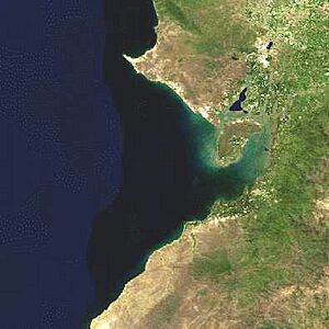 Archivo:Golfo de Guayaquil Blue Marble 2