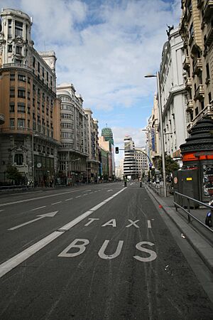 Archivo:Gran Vía (Madrid) 32