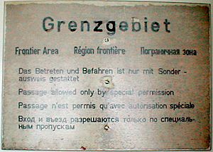 Archivo:Grenzgebiet - Warnschild (ehem. innerdeutschen Grenze)