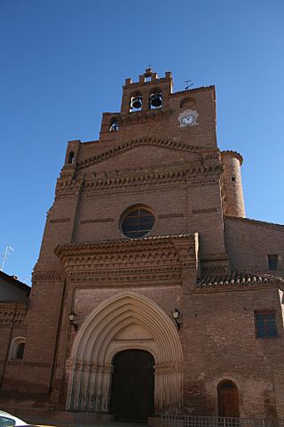 Iglesia de San Pedro Apóstol, Villarroya de la Sierra, España1.JPG