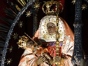 Archivo:La Virgen de Candelaria, en Tenerife, Patrona de las Islas Canarias, España