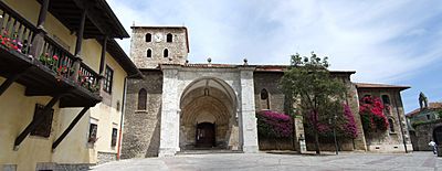 Archivo:Llanes - Basílica menor