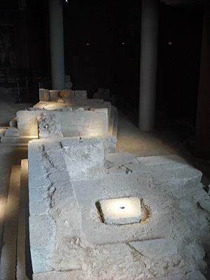 Archivo:Mausoleus romans. Vista general