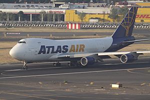 Archivo:N419MC Boeing 747F Atlas Air (7630454258)