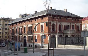 Archivo:Palacio del Conde de Villagonzalo (Madrid) 01