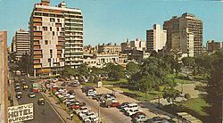 Archivo:Plaza Sarmiento de Rosario (postal Fotoscope)