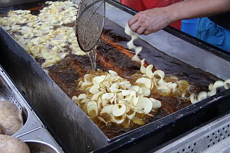 Production of homemade chips (4)