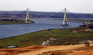 Archivo:Puente sobre el Guadiana