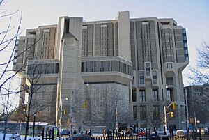 Archivo:Robarts front 750px