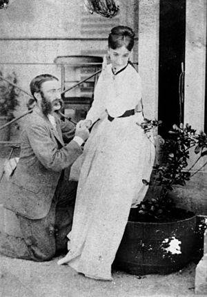 Archivo:StateLibQld 1 186167 Captain Walter and Mrs Creagh in 1868