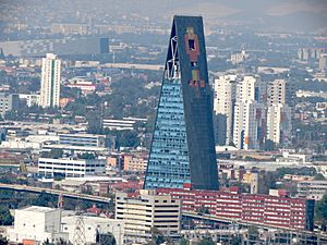 Archivo:Torre Insignia, desde la Torre Latinoamericana