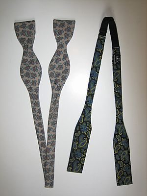 Archivo:2 Silk Bow Ties