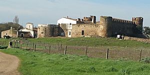 Archivo:Almendral - Castillo de los Arcos (3)