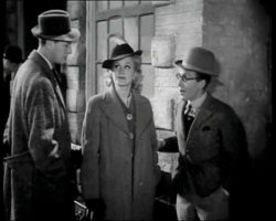 Archivo:Carole Lynne en The Ghost Train 2 (1941)