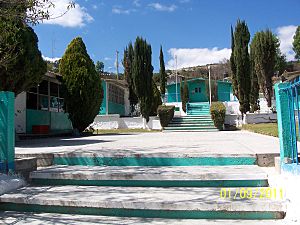Archivo:Escuela Fco I Madero San Juan Achiutla Oaxaca México